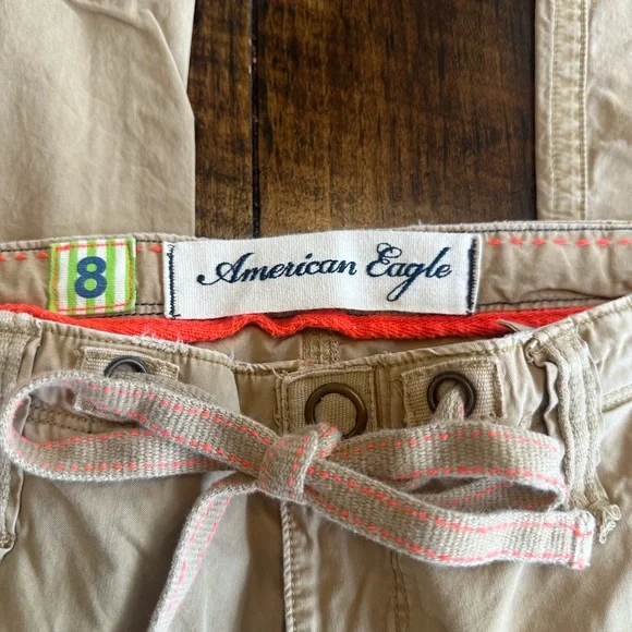 American Eagle | Y2K Tan Mid-rise Cargo Utility Pants - Picture 3 of 5